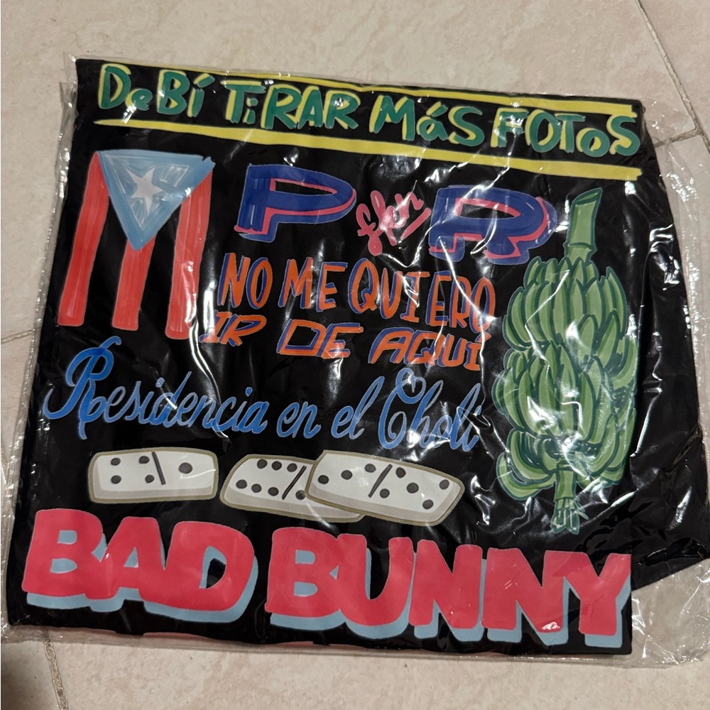 🆕 Bad Bunny Merch DTMF La Residencia Black Graphic Tee - Picture 2 of 4